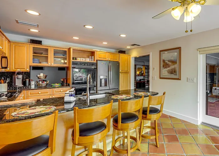 Bring Your Boat! Waterfront Clearwater Gem W/ Pool Clearwater Beach