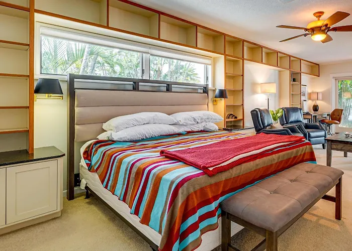 Bring Your Boat! Waterfront Clearwater Gem W/ Pool Holiday home
