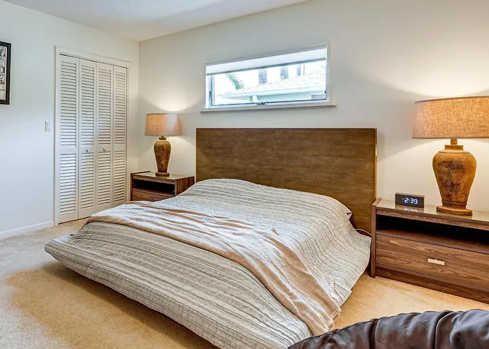 Bring Your Boat! Waterfront Clearwater Gem W/ Pool Holiday home