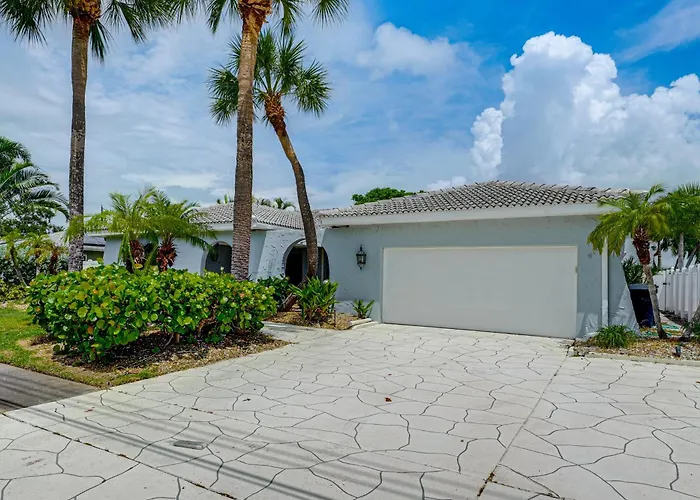 Bring Your Boat! Waterfront Clearwater Gem W/ Pool Holiday home *